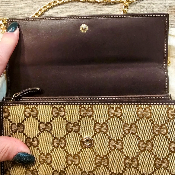 Gucci heart long wallet. Comes with dust bag and chain EUC - Picture 4 of 12